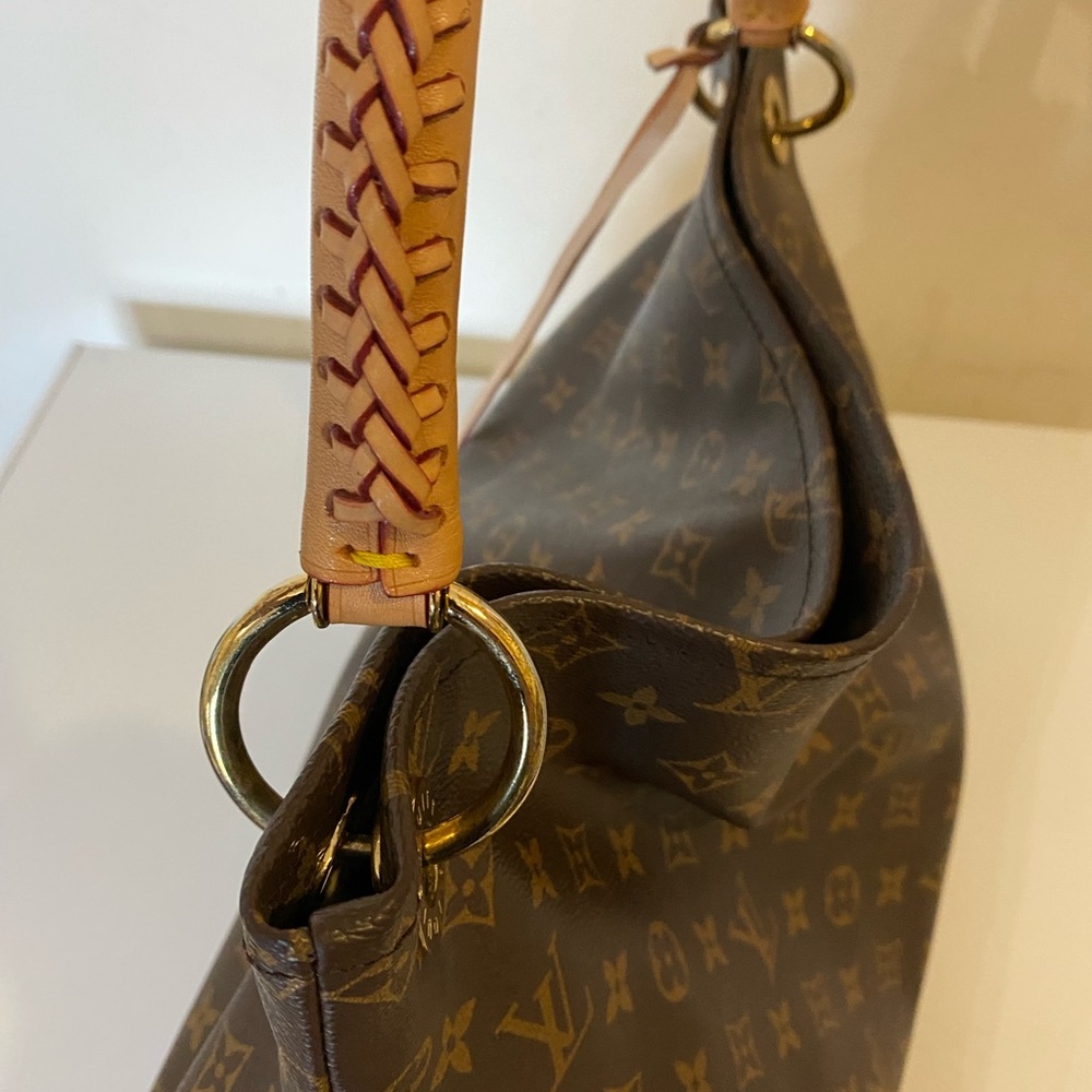 LOUIS VUITTON LV 
MONOGRAM CANVAS ARTSY MM - Picture 5 of 16